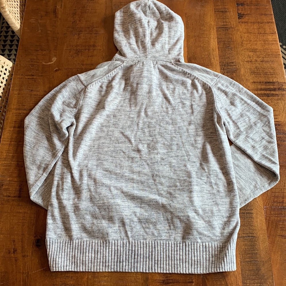 H&M Sweater - Picture 2 of 13